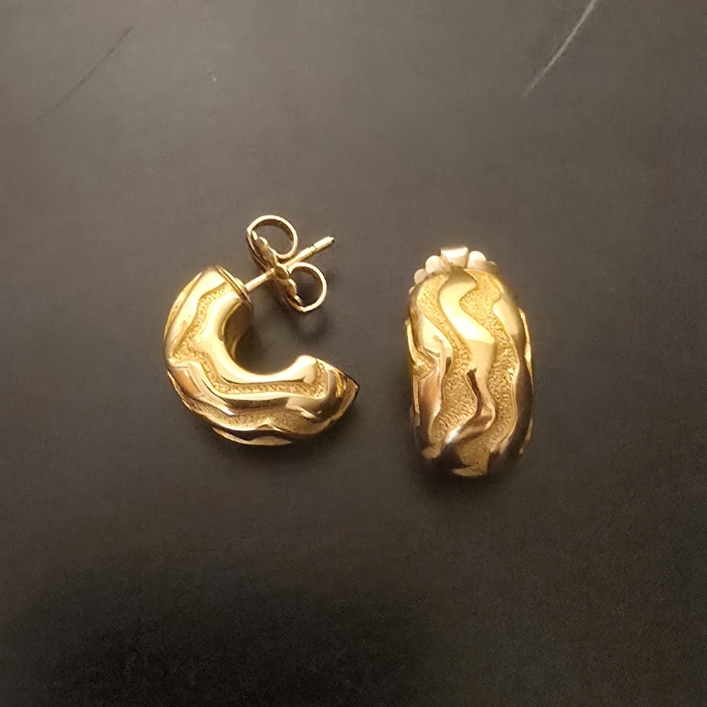 Charles Garnier Paris 18kt Gold Plated Wave Hoop Earings